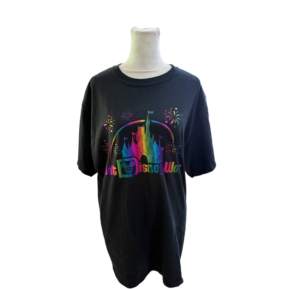 Disney World Rainbow Foil Castle Graphic T-Shirt Black Mens Large Cotton Tee